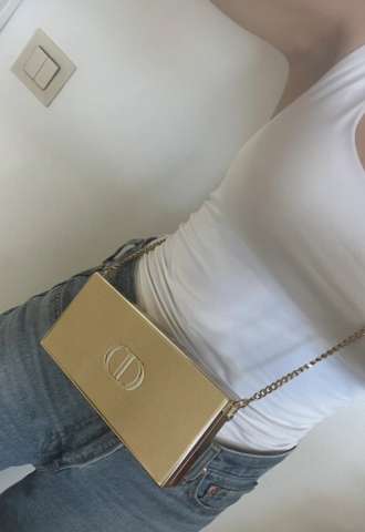 https://www.vipluxury.sk/Dior kozmetický clutch