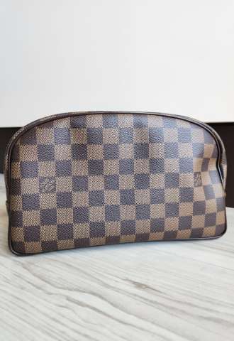 https://www.vipluxury.sk/Louis Vuitton Toilette Damier ebene