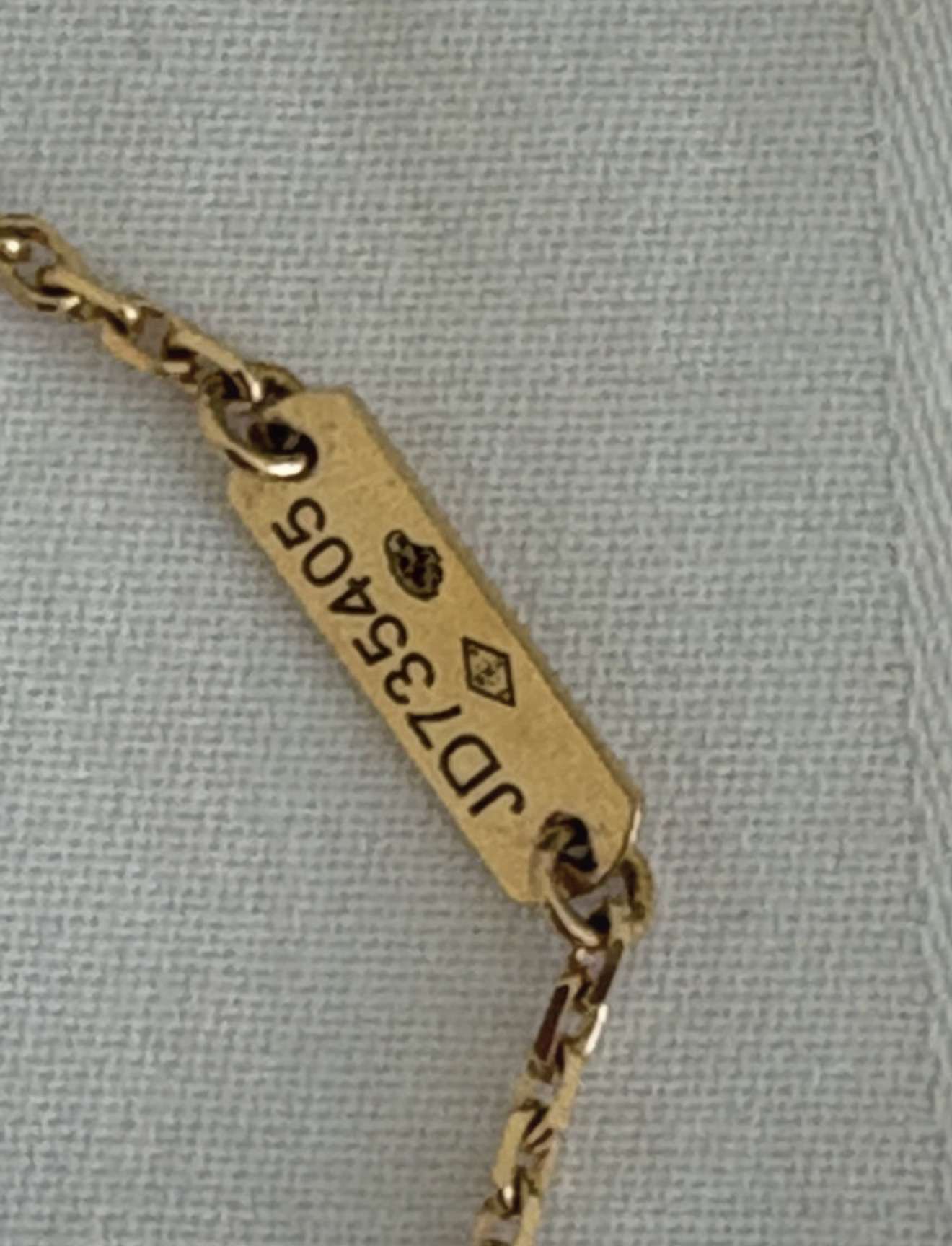 Van Cleef arpels nahrdelnik