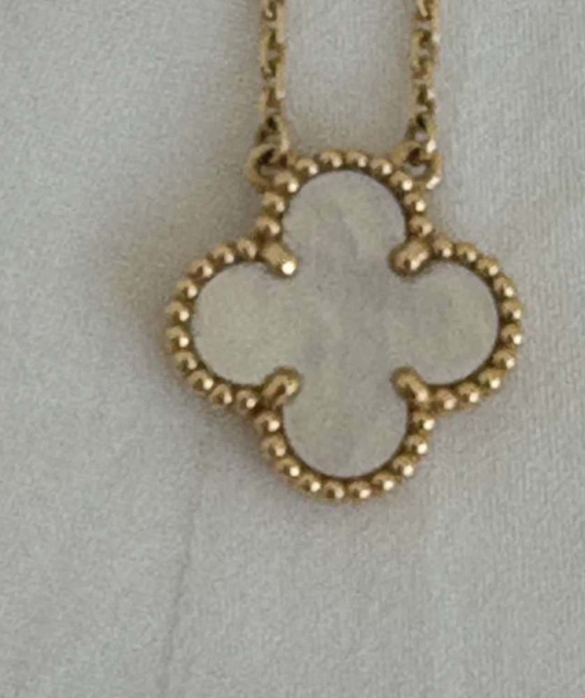 Van Cleef arpels nahrdelnik