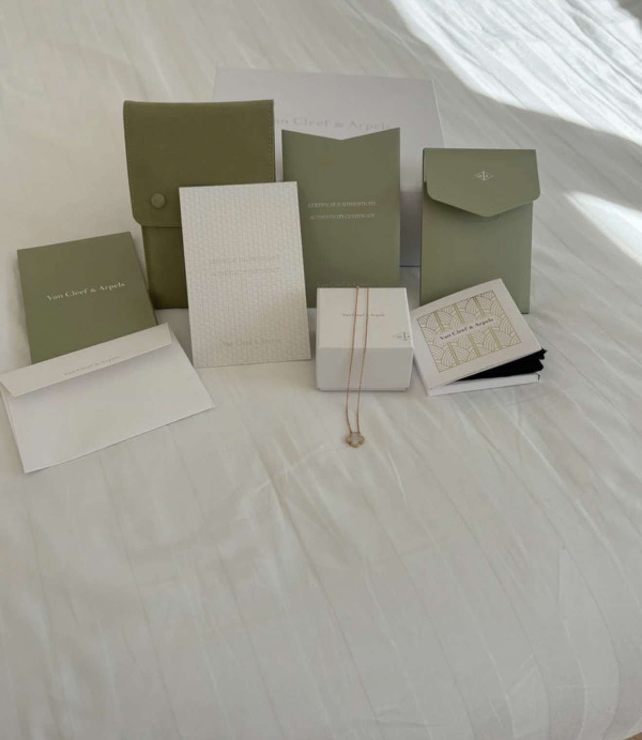 Van Cleef arpels nahrdelnik