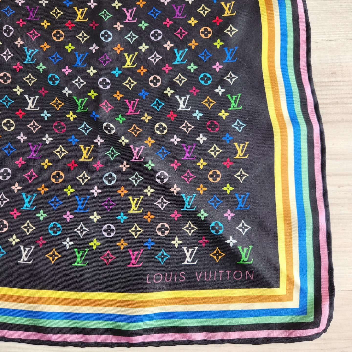 Louis Vuitton Foulard
