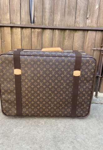 https://www.vipluxury.sk/Louis Vuitton Satellite
