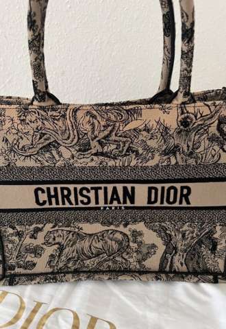 https://www.vipluxury.sk/Dior tote médium