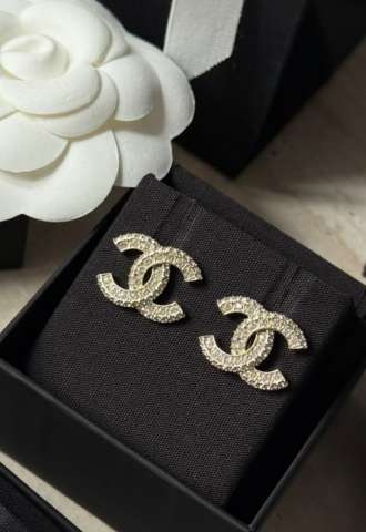 https://www.vipluxury.sk/Chanel náušnice