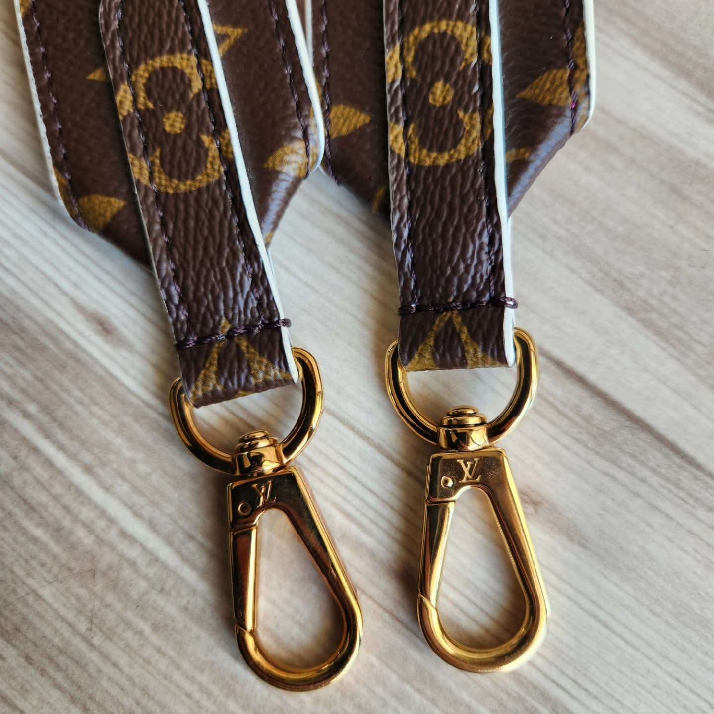 Louis Vuitton Popruh