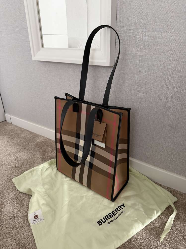 Burberry leather tote