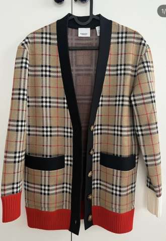 https://www.vipluxury.sk/Burberry vlnený kabát/sveter dámsky