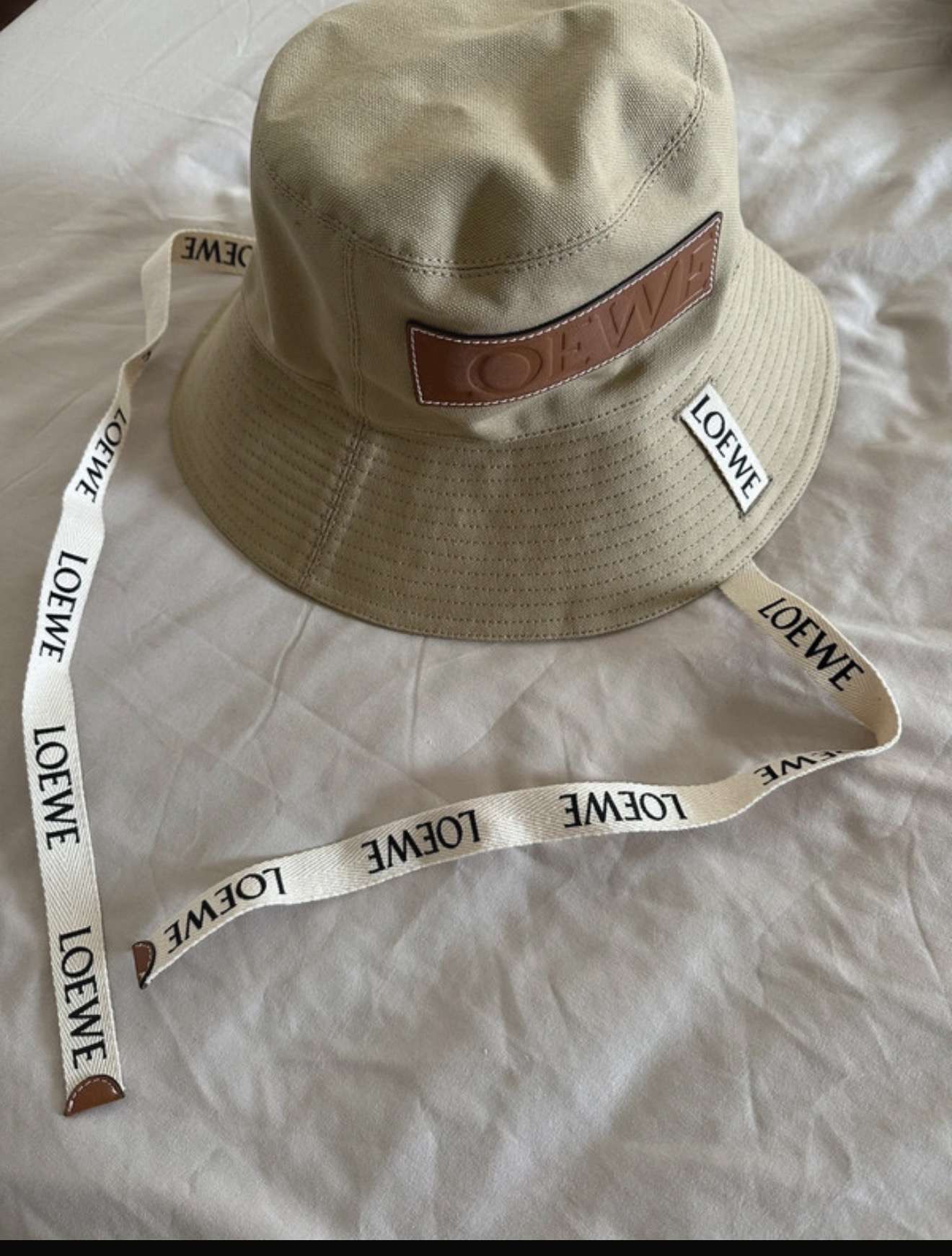 LOEWE klobúk