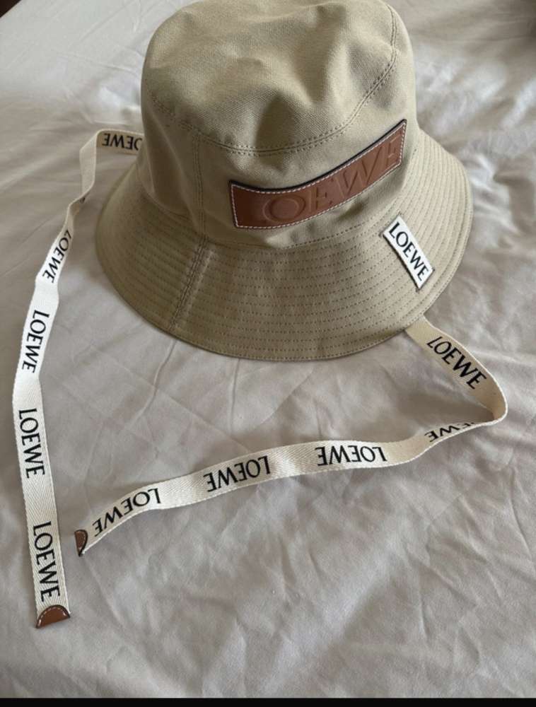 LOEWE klobúk