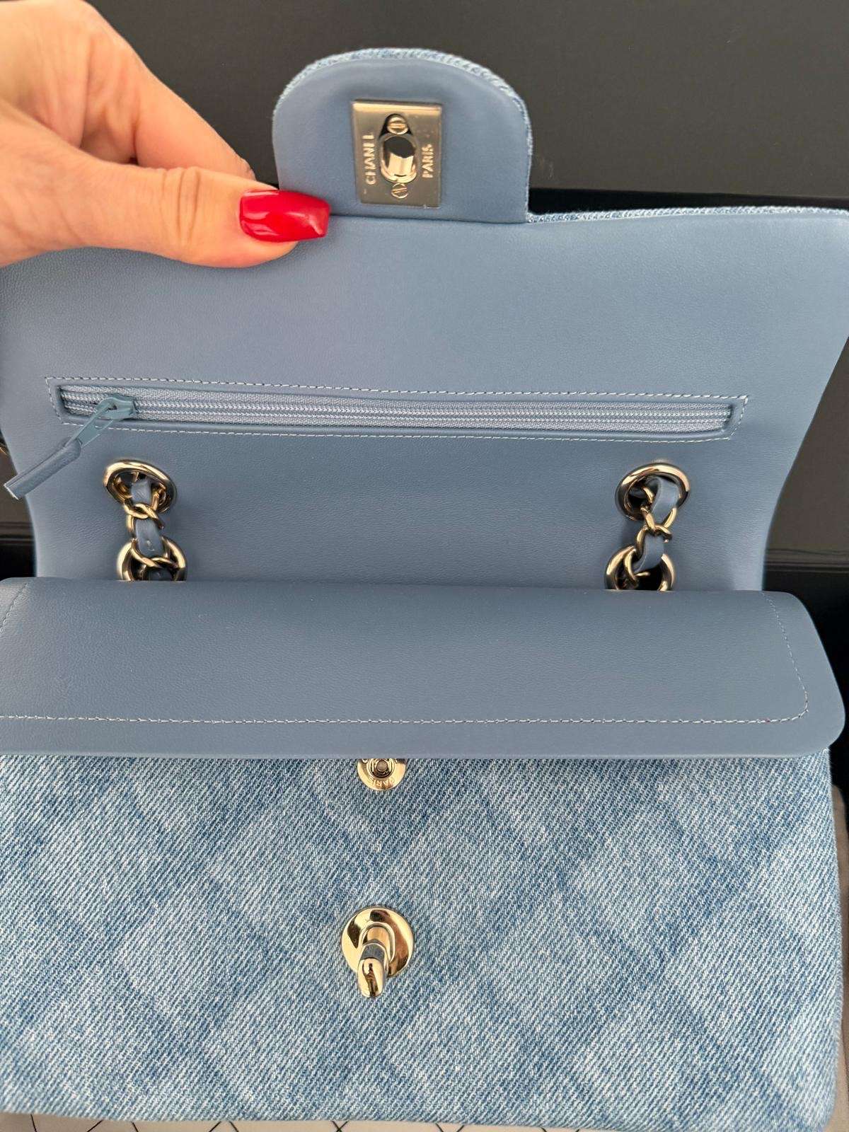 Chanel clasic medium