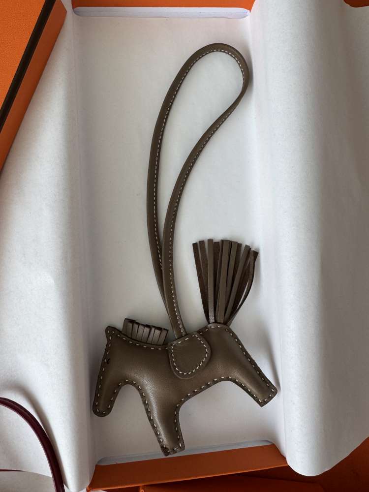 Hermes konik Rodeo Etoupe