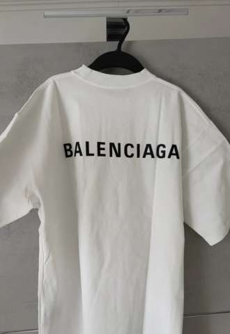 https://www.vipluxury.sk/Balenciaga tričko