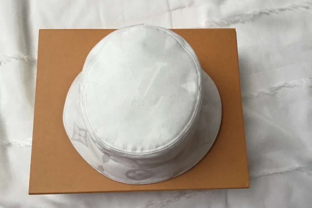 Louis Vuitton klobúk