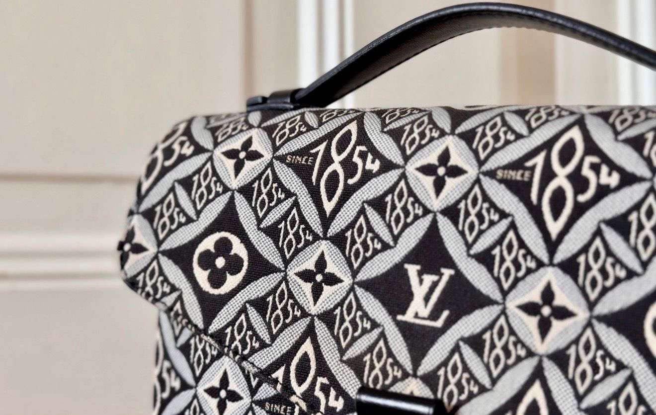 Louis Vuitton Metis kabelka