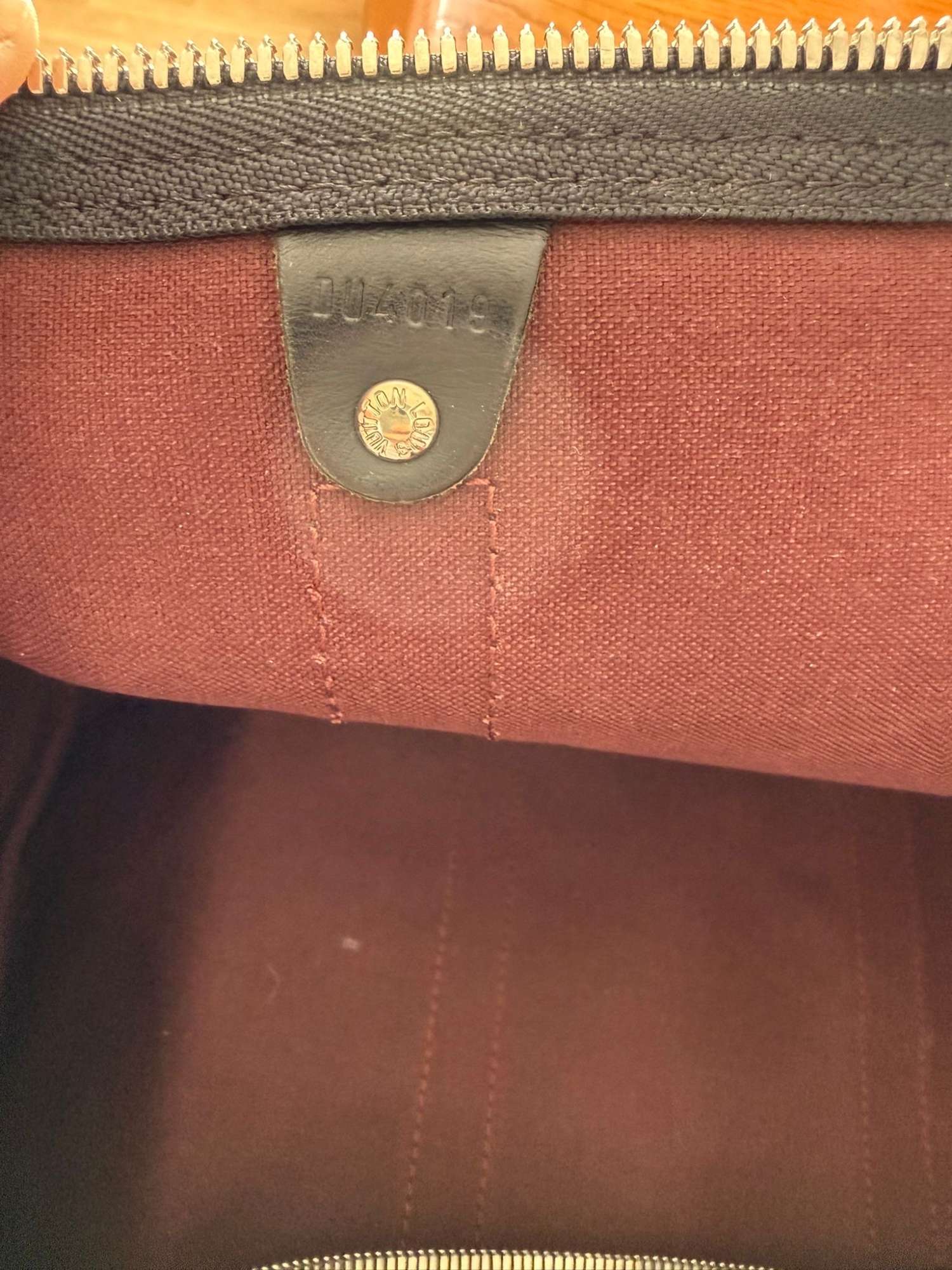 Louis Vuitton keepal