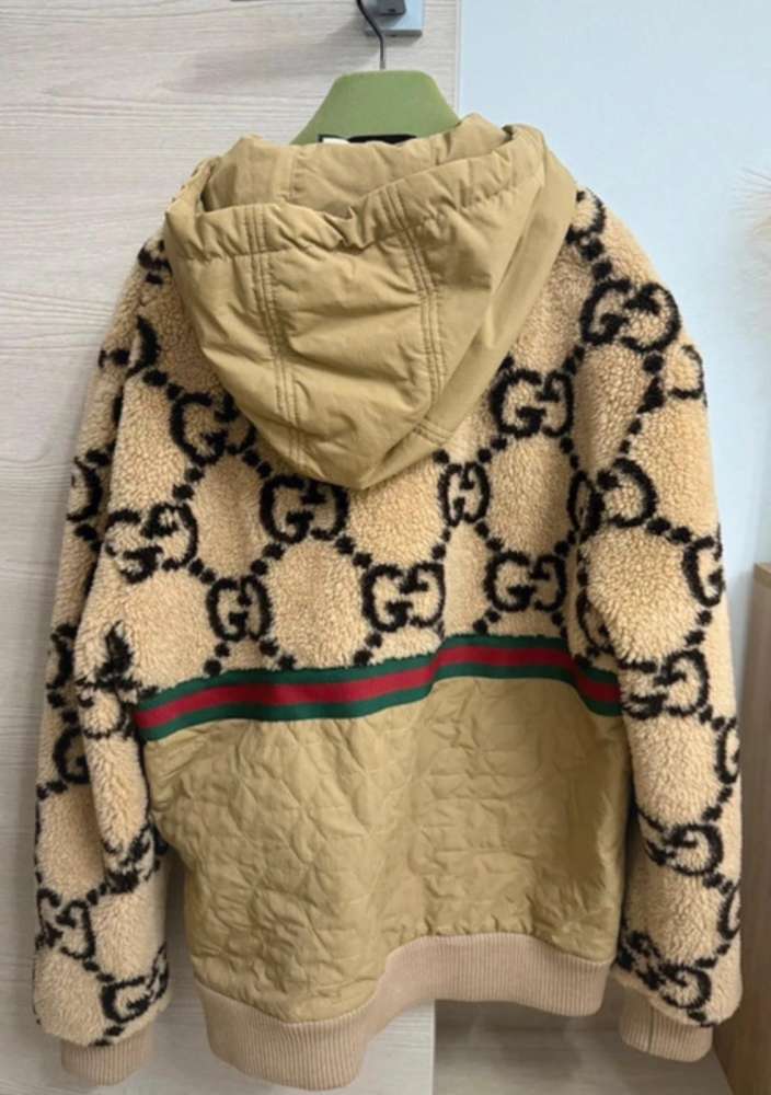 Gucci bunda