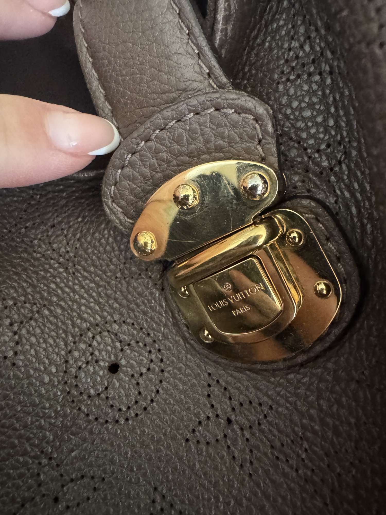 Louis Vuitton Mahina L