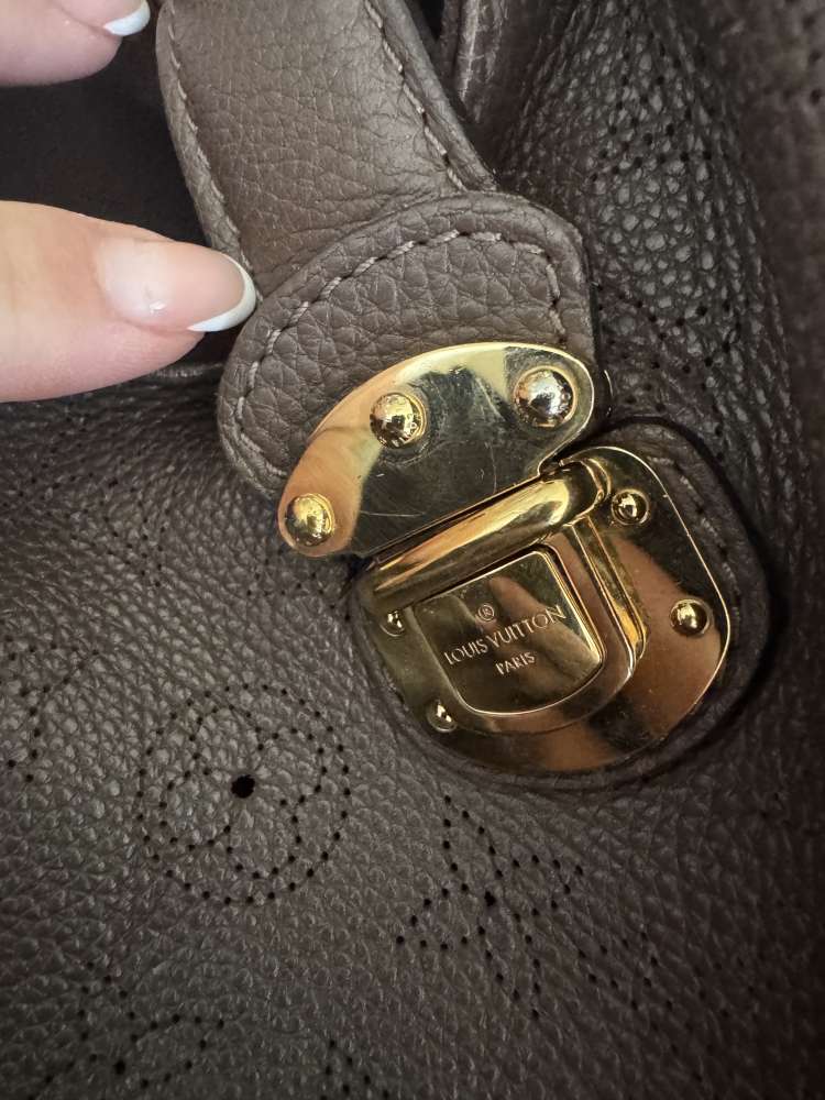 Louis Vuitton Mahina L