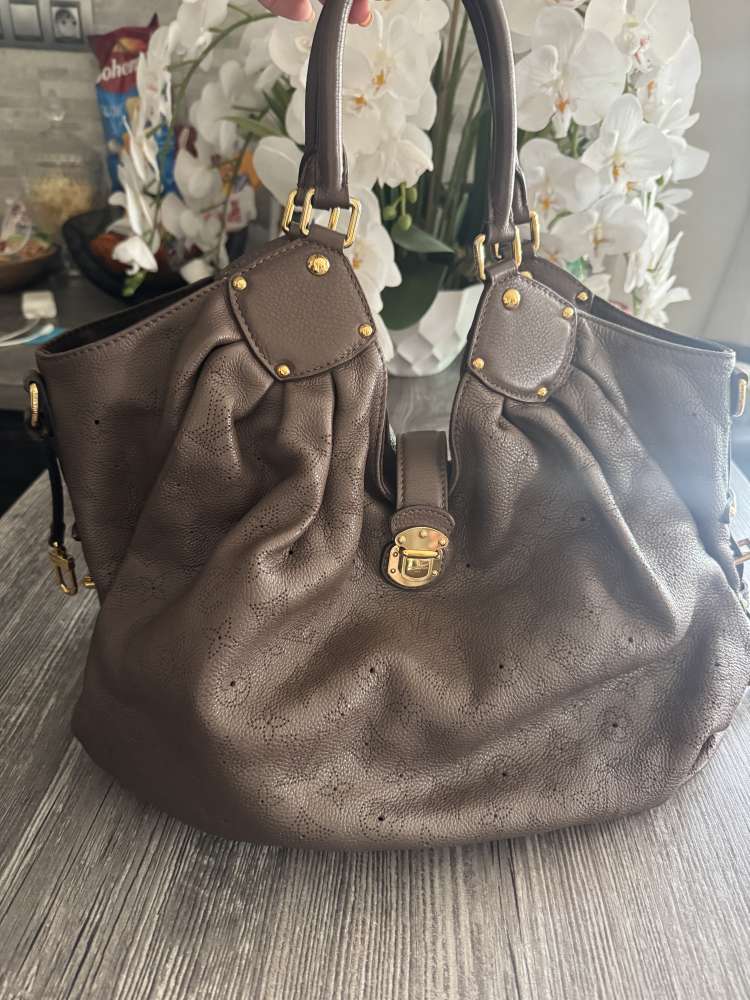 Louis Vuitton Mahina L