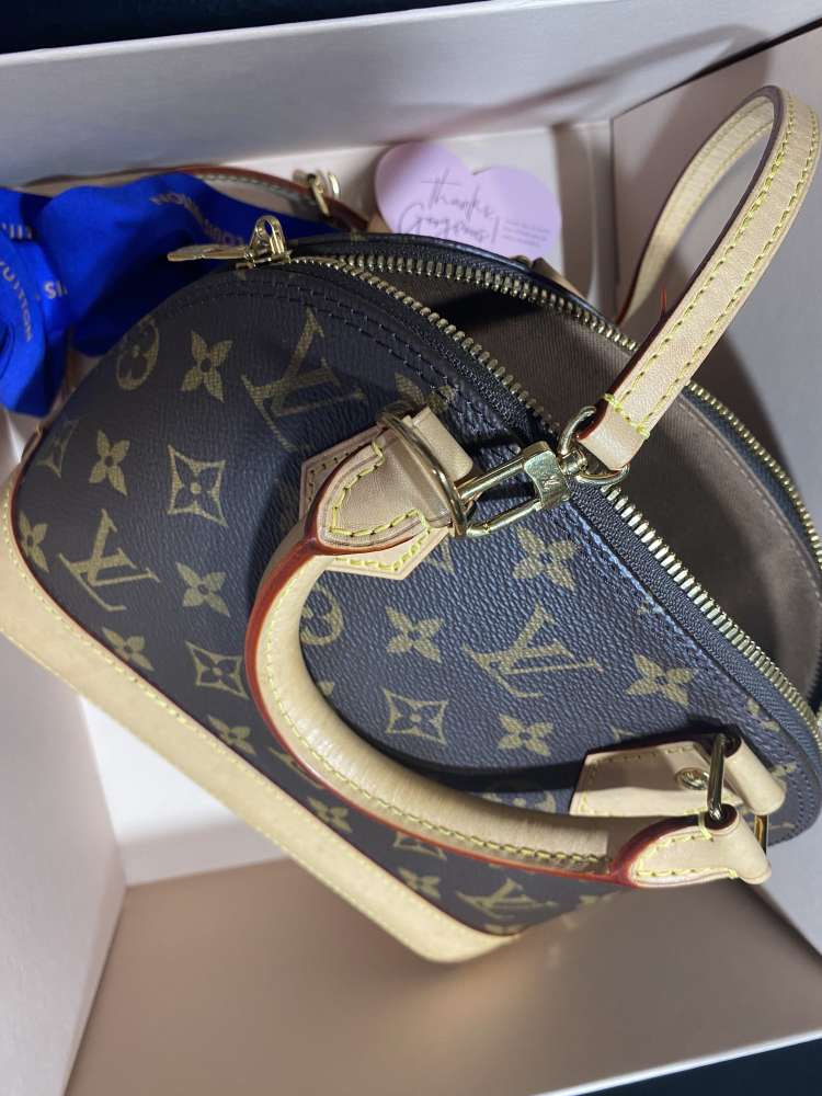 Louis Vuitton alma BB