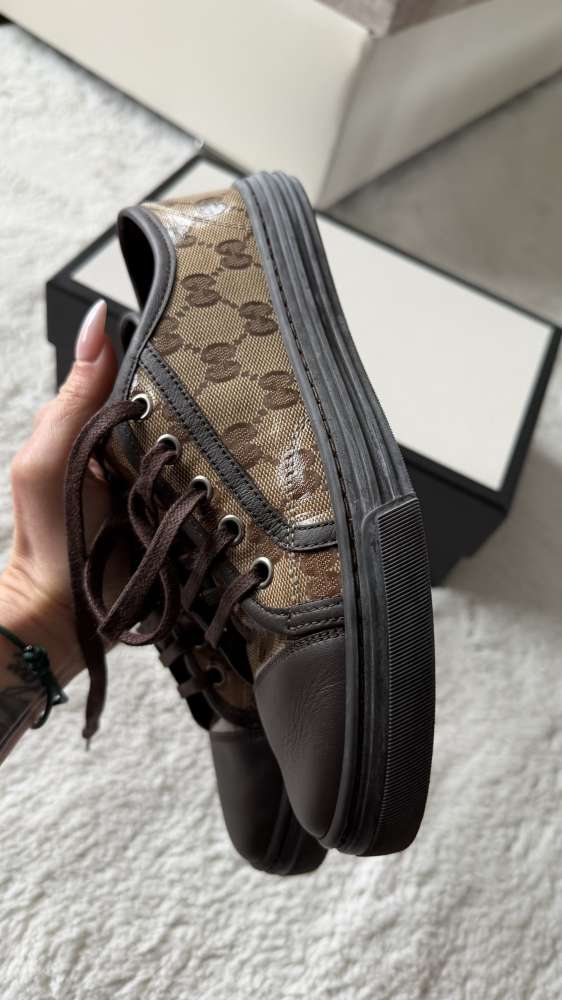 Dámske kožené tenisky Gucci GG Crystal, veľkosť 36 EUR