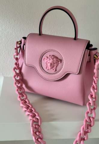 https://www.vipluxury.sk/versace medusa small