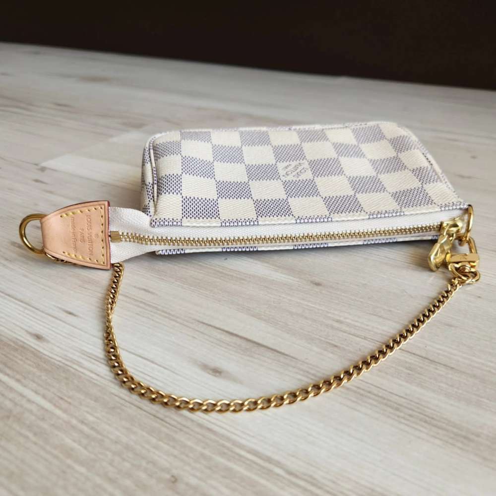 Louis Vuitton Mini Pochette