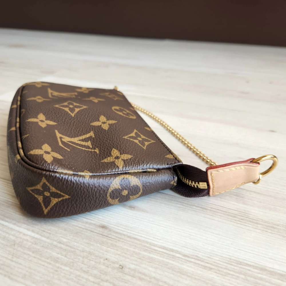 Louis Vuitton Mini Pochette