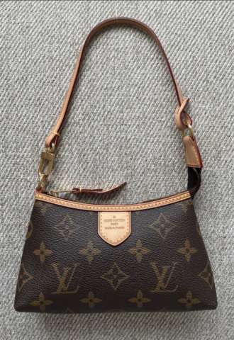 https://www.vipluxury.sk/Louis Vuitton kabelka