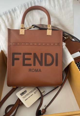 https://www.vipluxury.sk/Fendi kabelka