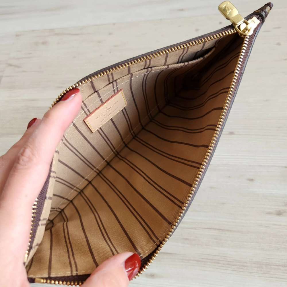 Louis Vuitton Pochette