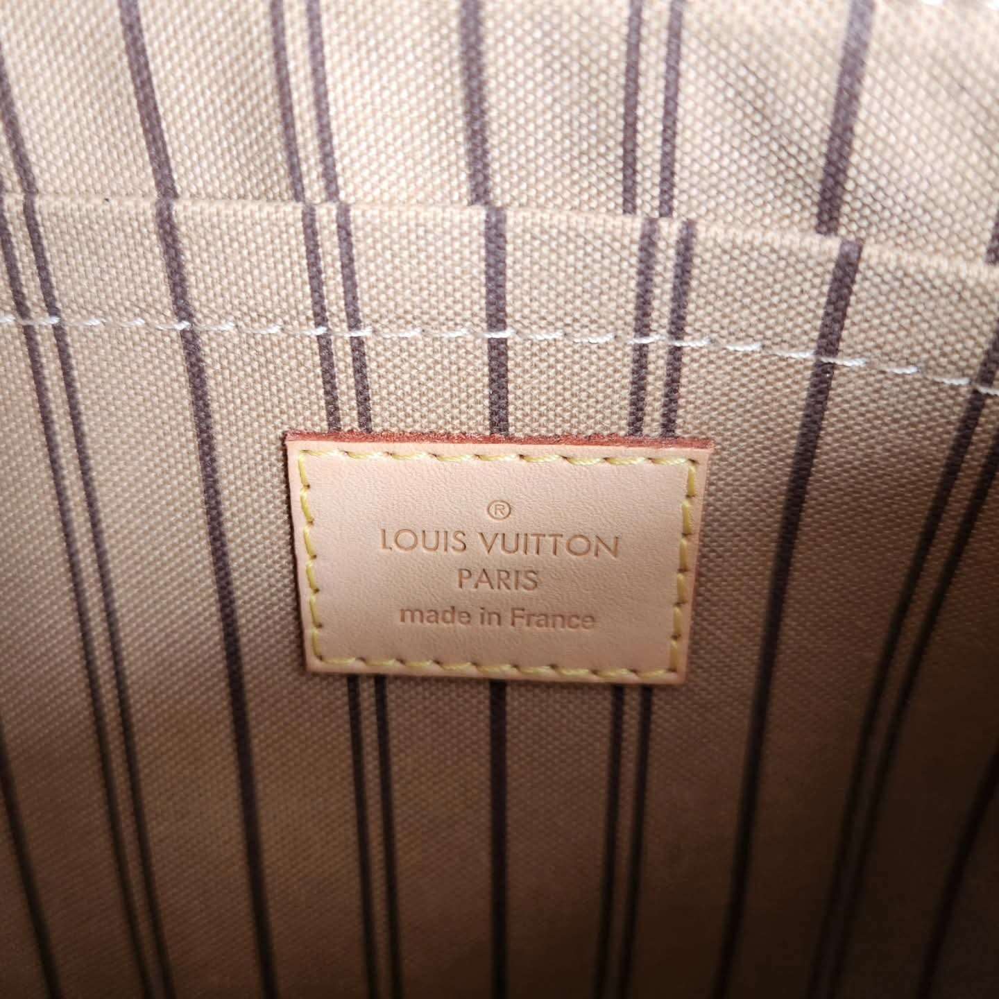 Louis Vuitton Pochette