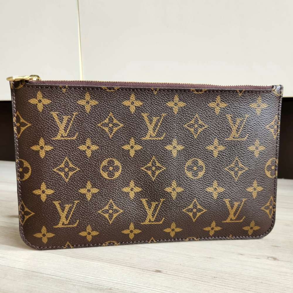 Louis Vuitton Pochette