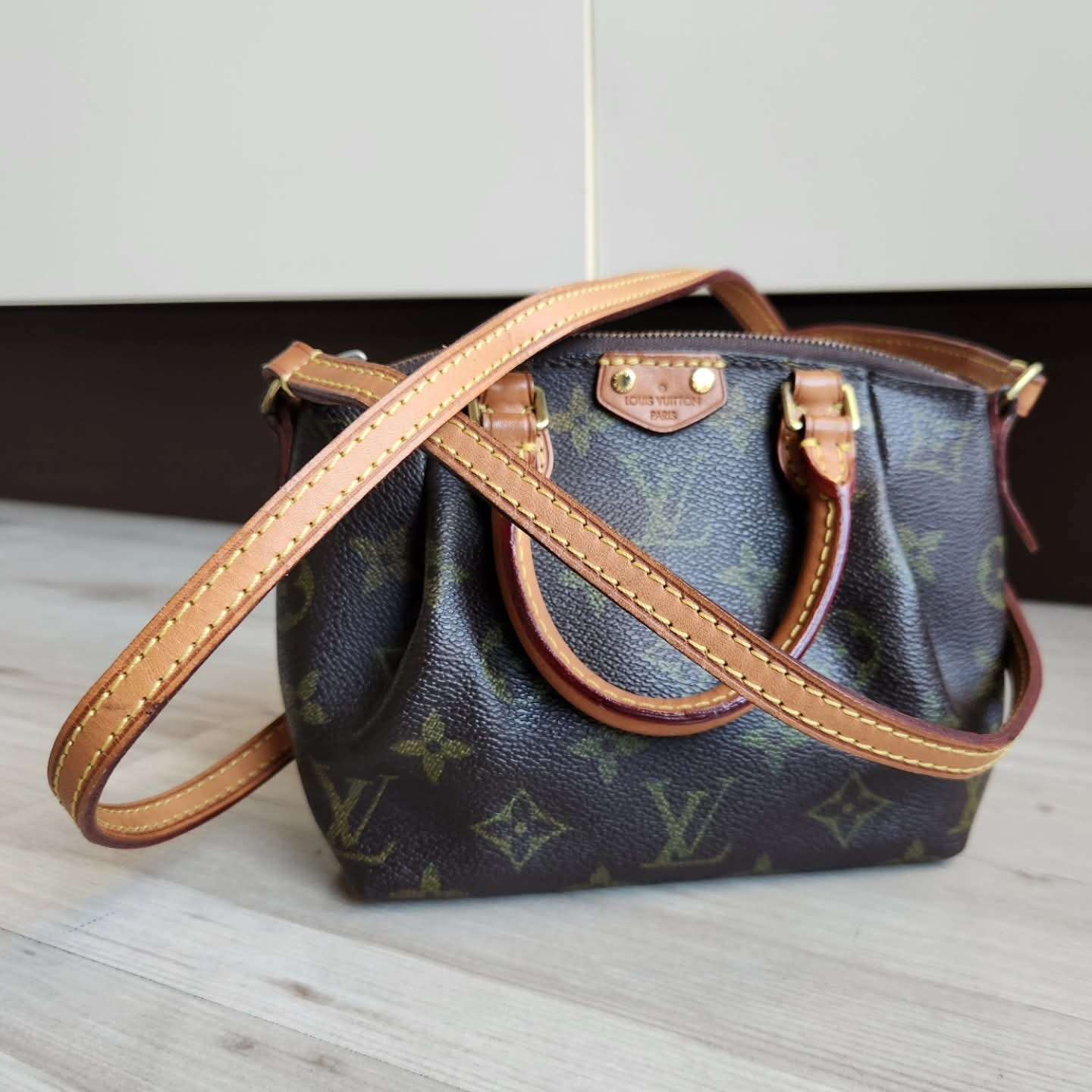 Louis Vuitton Turenne