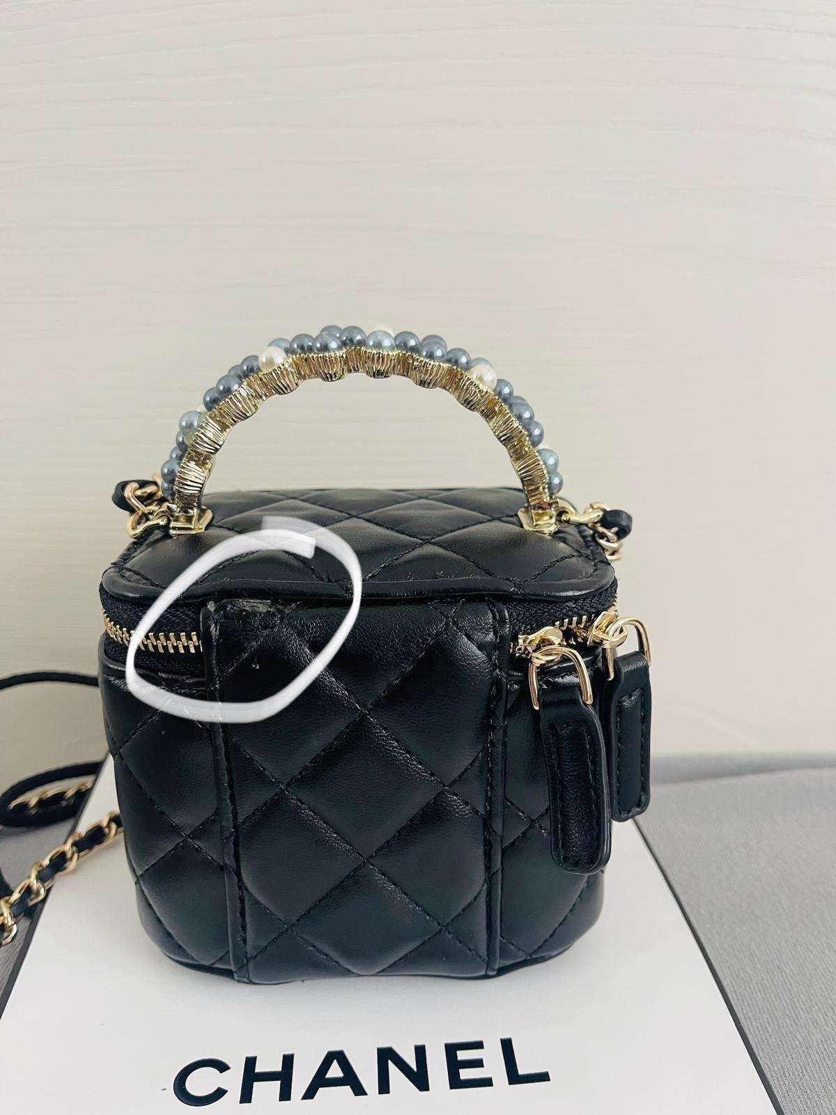 CHANEL BEAUTY KABELKA/KOZMETICKÝ KUFRÍK