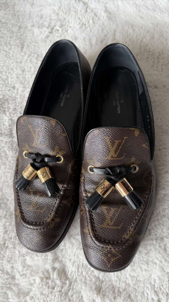 LOUIS VUITTON Plátené mokasíny s monogramovým vzorom, veľkosť 7/37,5