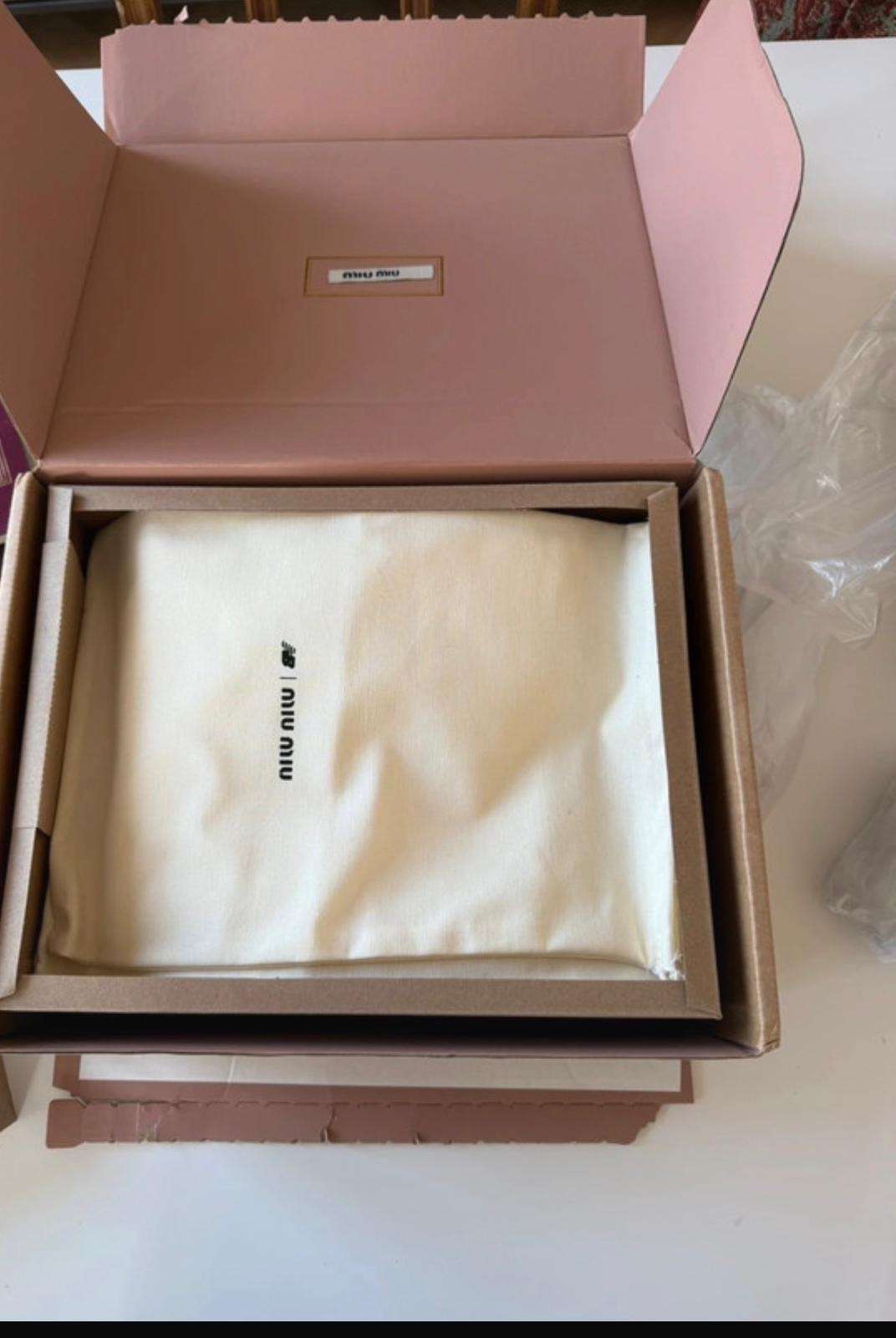 New balance Miu Miu tenisky