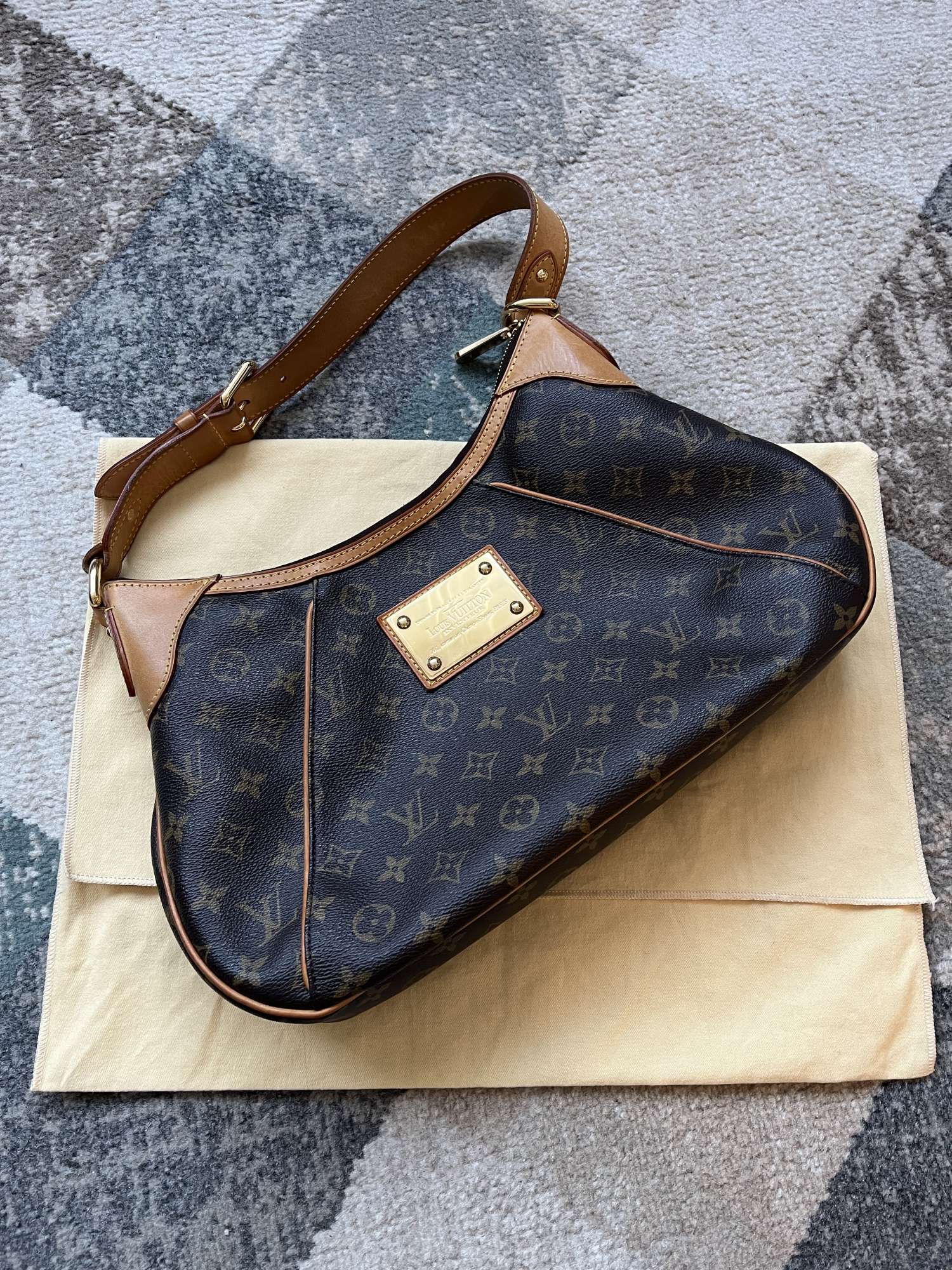 Kabelka Thames GM Louis Vuitton