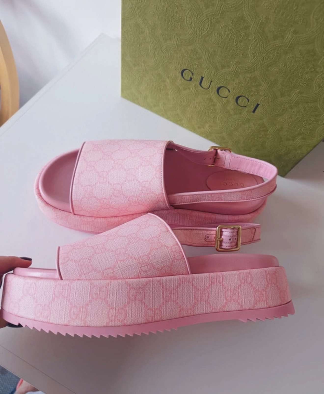 Gucci sandalky