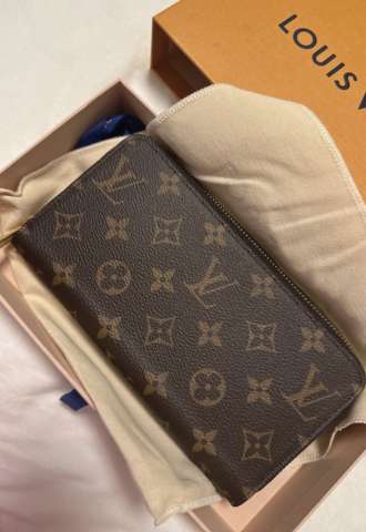 https://www.vipluxury.sk/Louis VUITTON zippy wallet