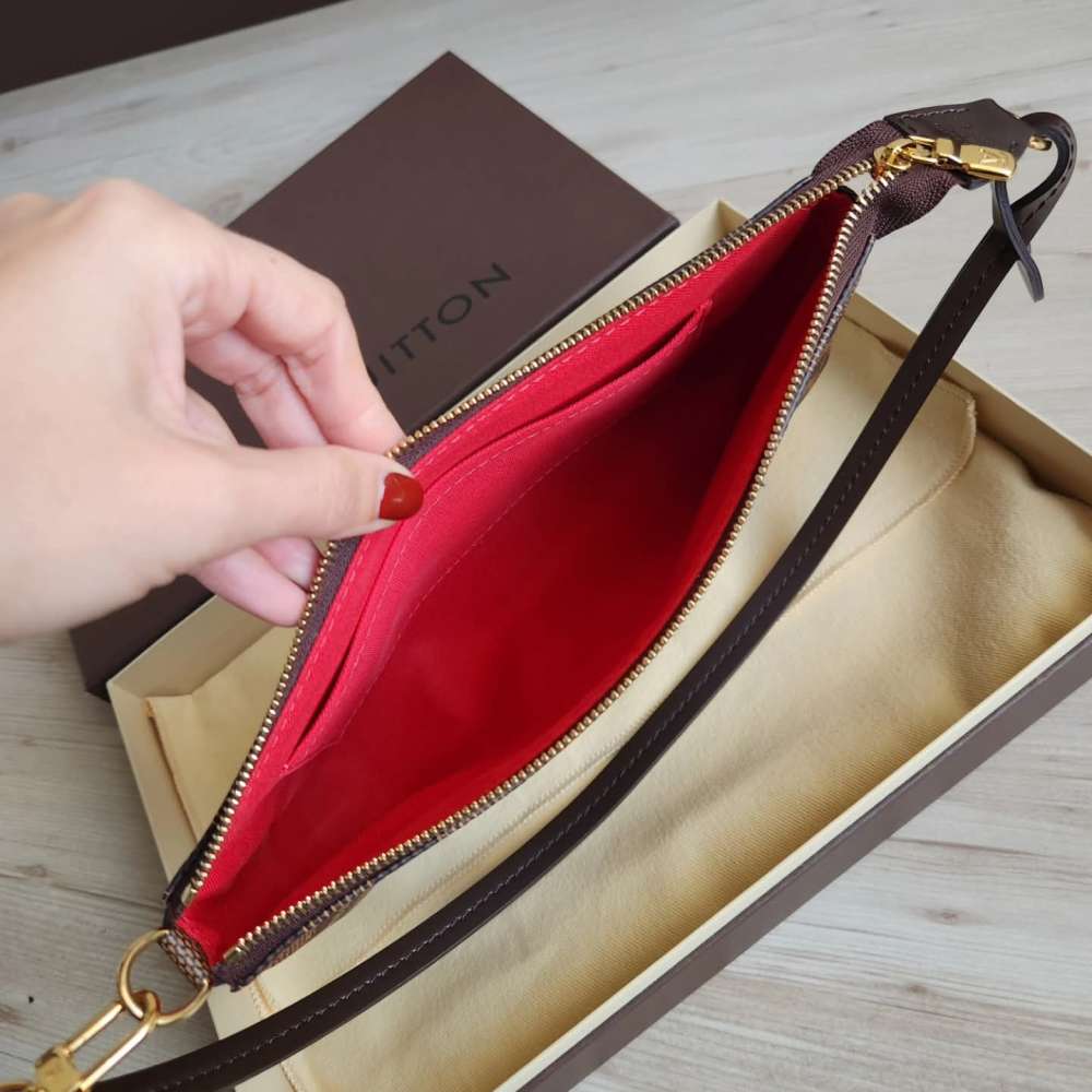 Louis Vuitton Pochette Accessoires NM