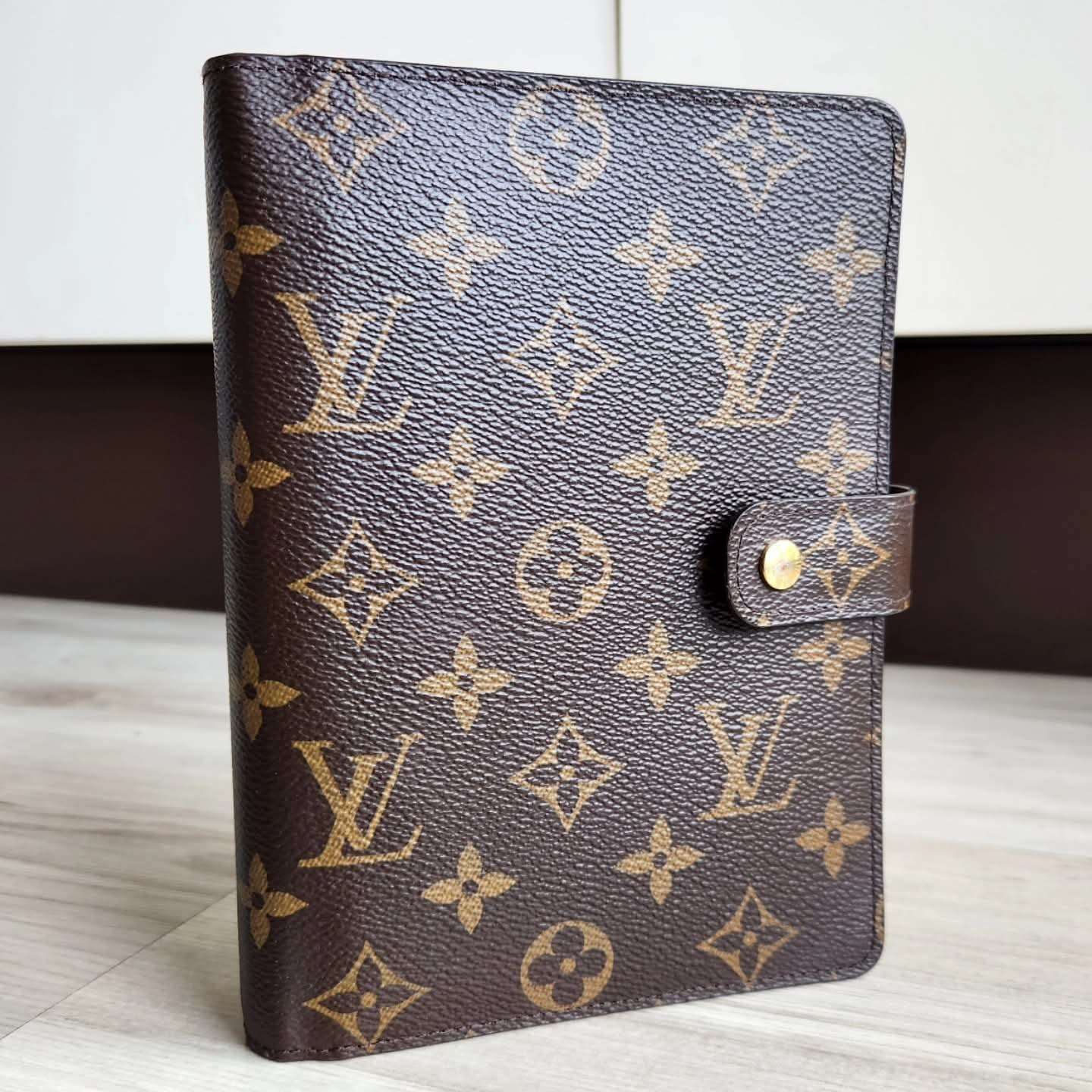 Louis Vuitton Agenda MM