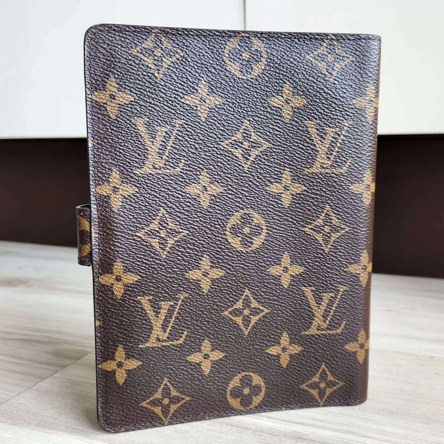 Louis Vuitton Agenda MM