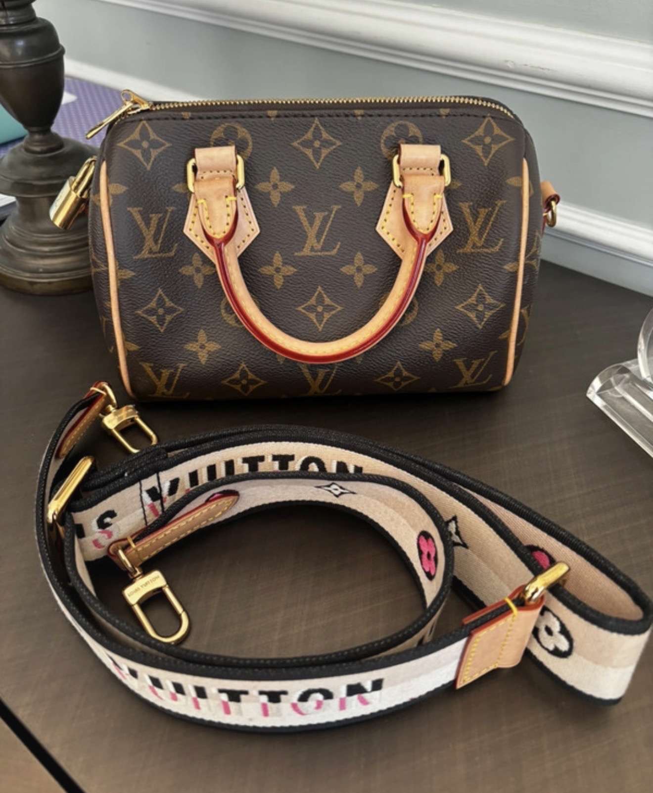 Louis Vuitton speedy 20