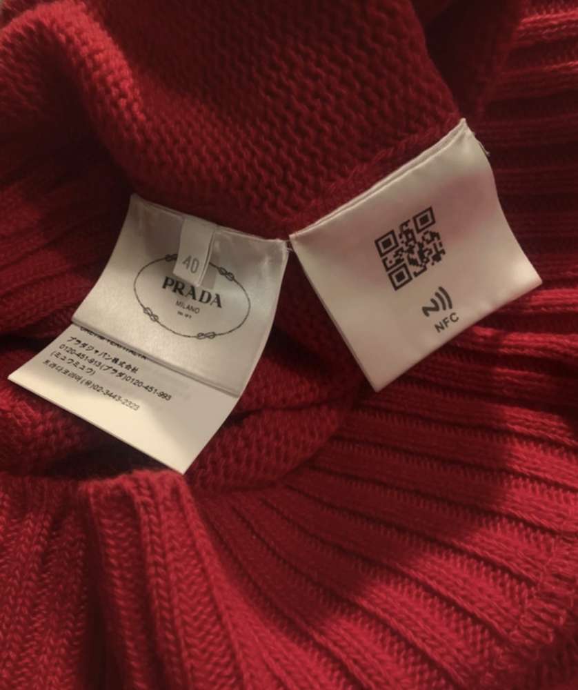 Prada sveter