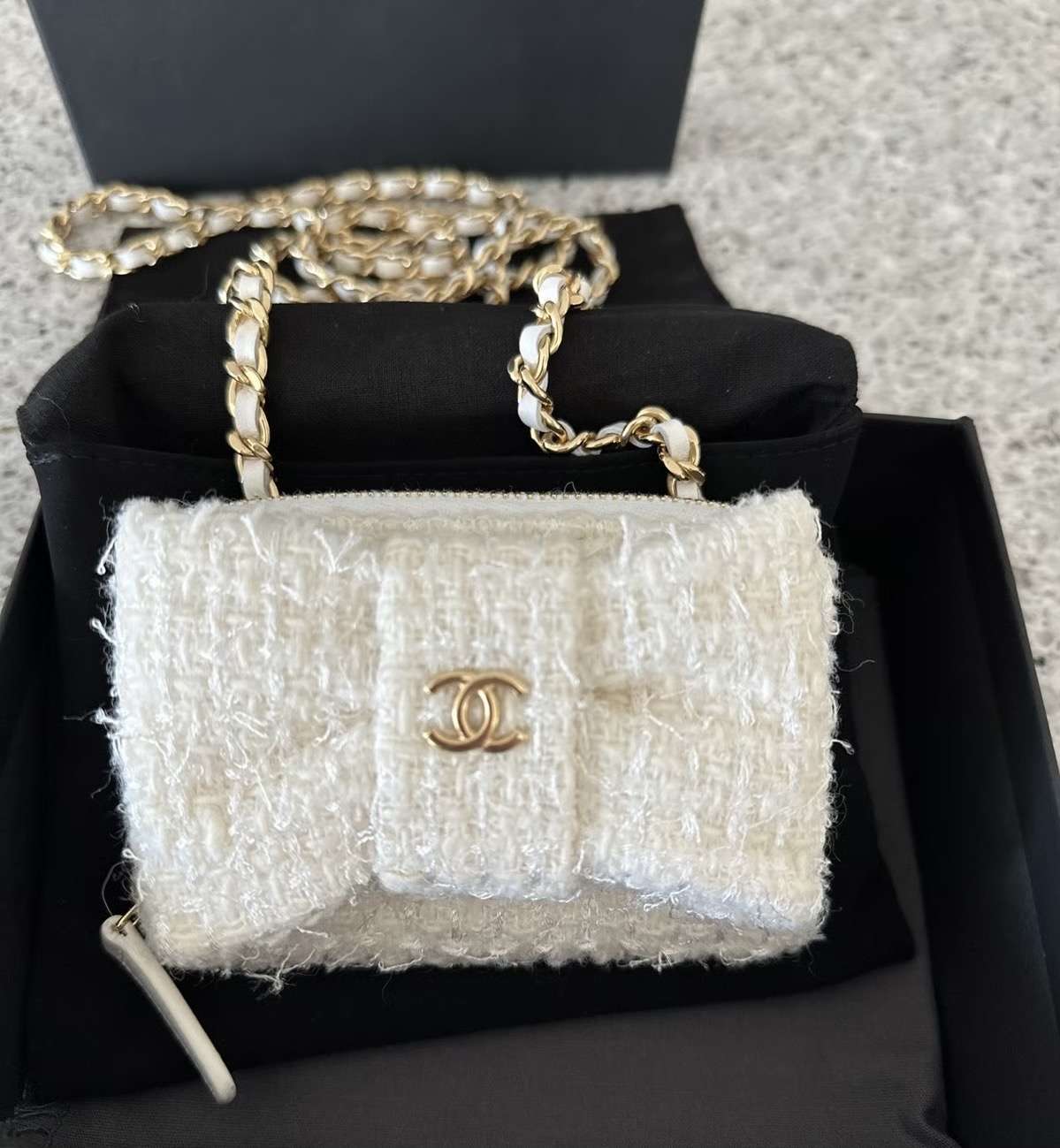 CHANEL BEAUTY KRÁSNA KABELKA-AKCIA