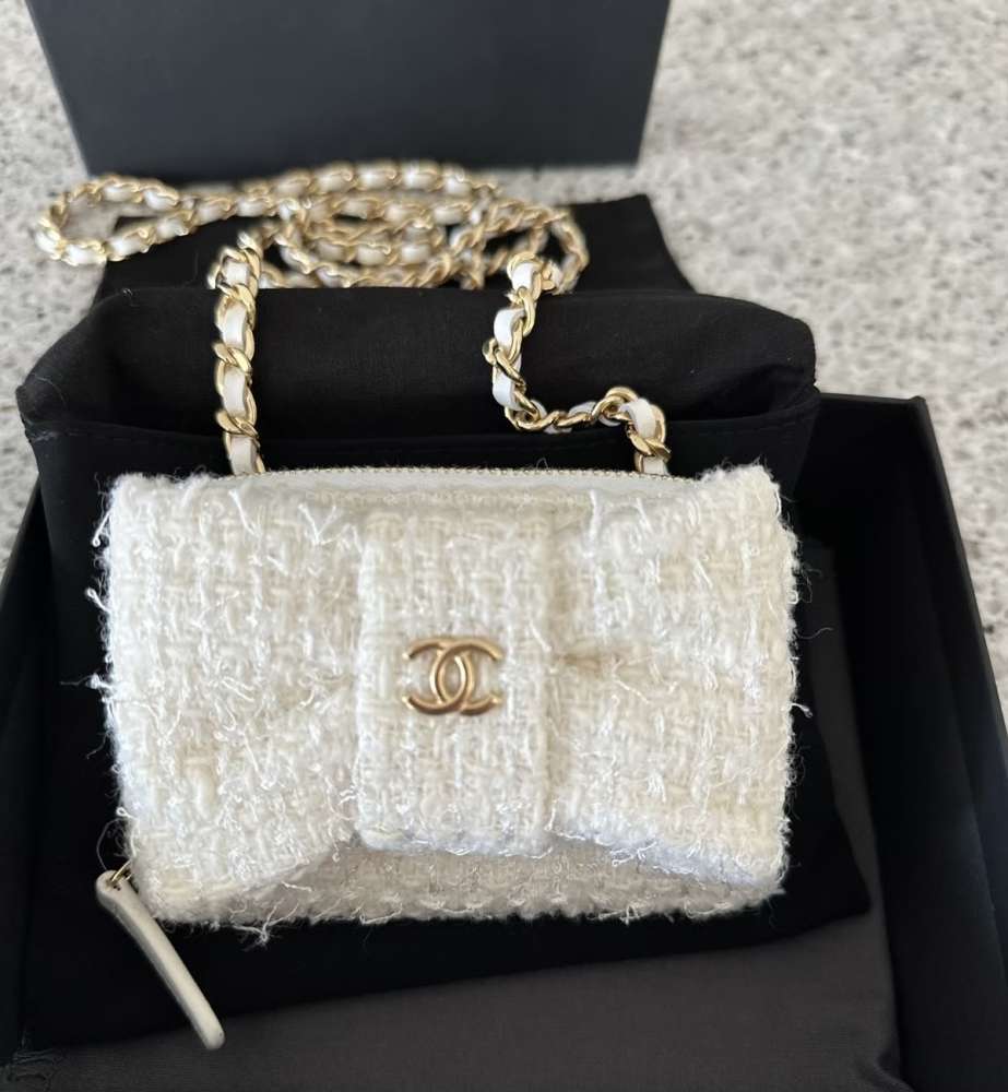 CHANEL BEAUTY KRÁSNA KABELKA-AKCIA