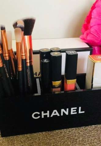 https://www.vipluxury.sk/CHANEL BEAUTY DRŽIAK
