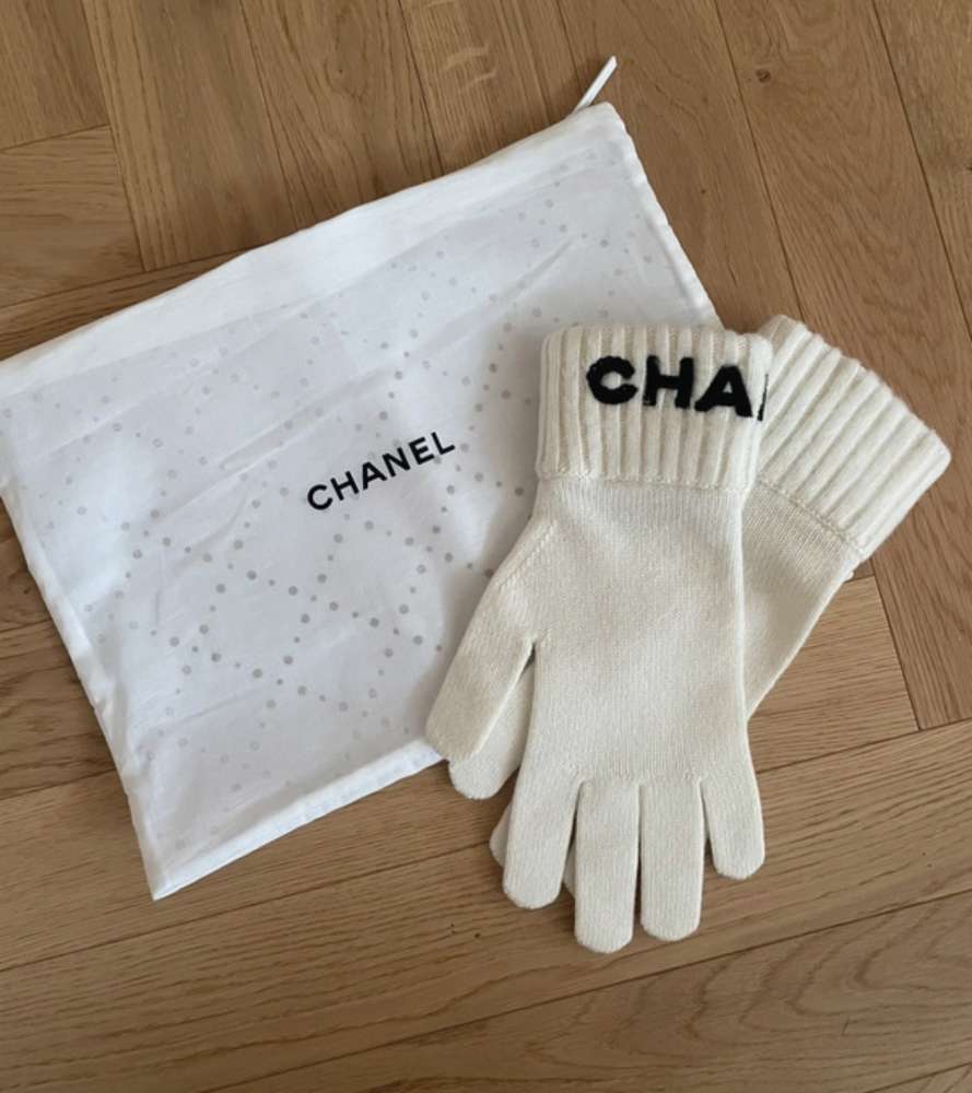 Chanel rukavice